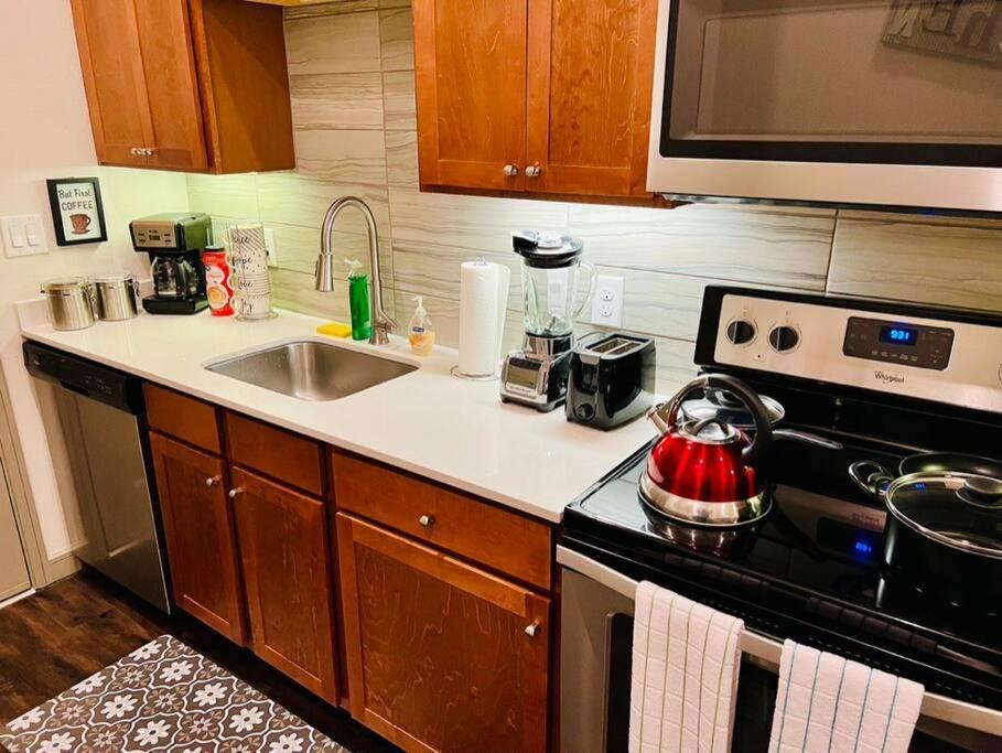Апартаменти Apto 1 Bed - Kitchen - Free Parking Х'юстон Екстер'єр фото